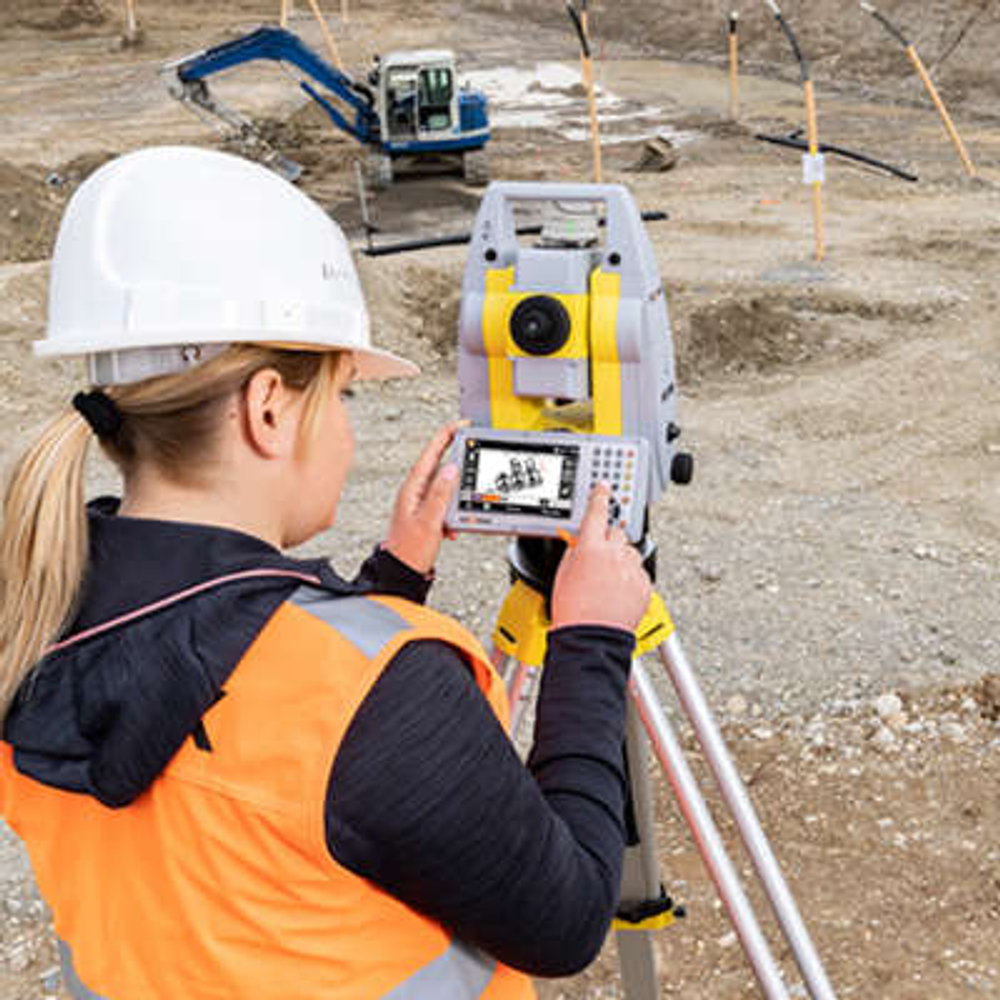Тахеометр GeoMax Zoom95 A10