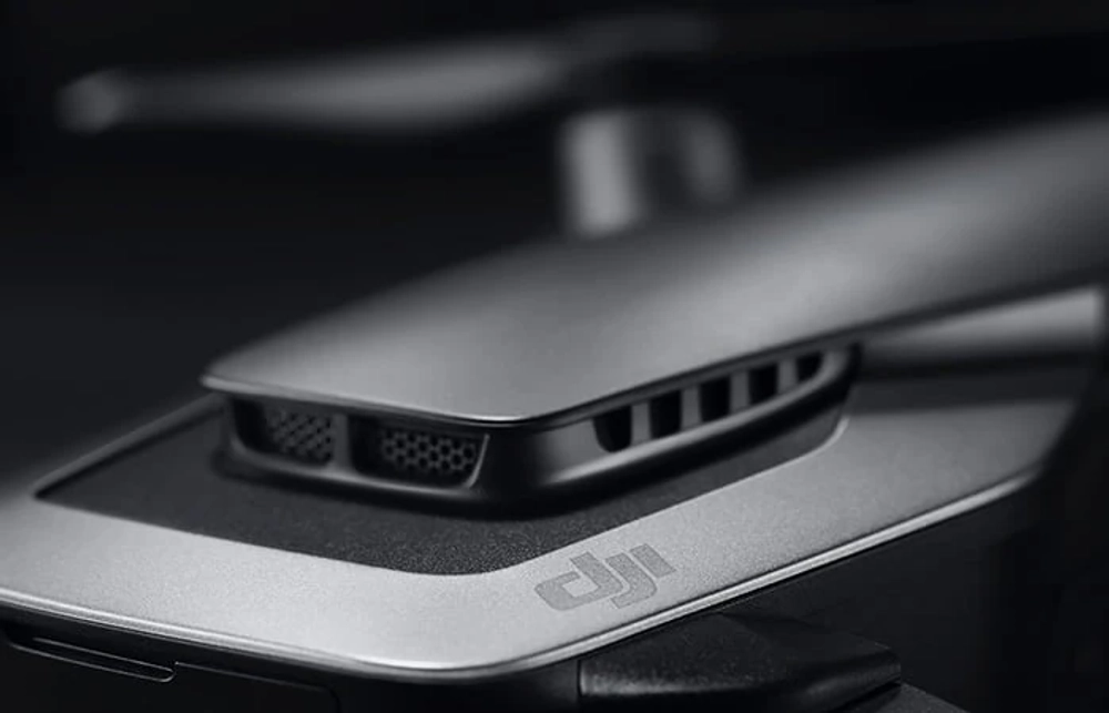 Квадрокоптер DJI Mavic Air, чёрный